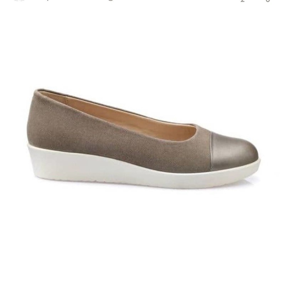 Hotter Angel Suede Metallic Toe Cap Dual Fit
Insole Low Wedge Shoes size 7.5